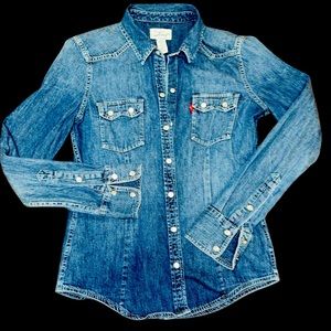 Levi's Denim shirt women size S